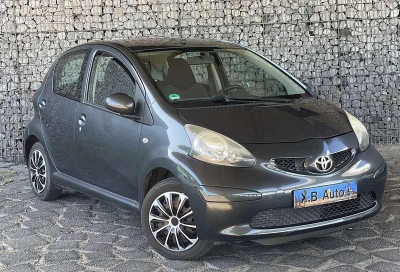 Occasion Toyota Aygo 68 PK (50 kW) 2006 Grijs Hatchback