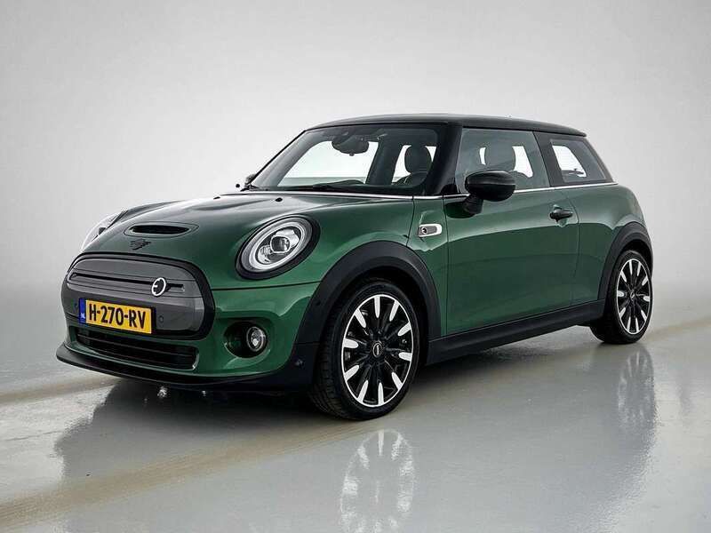 Groen, metallic lak Gebruikt 2020 Mini Cooper SE Hatchback | € 16.995 (Eerlijke prijs) - Afbeelding 1/4