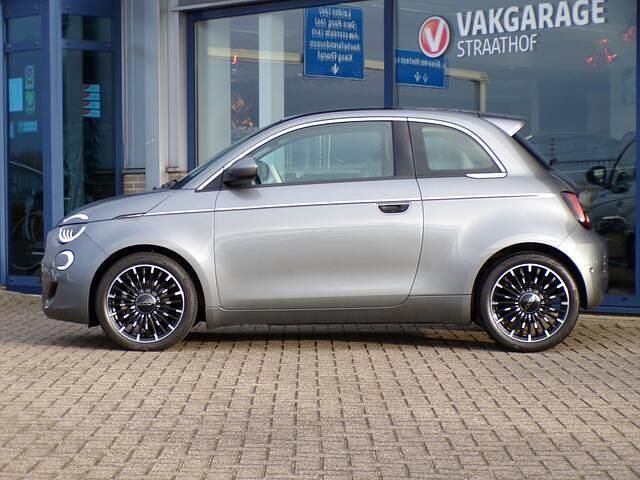 Occasion Fiat 500e La Prima 86 kW (118 PK) 2022 Grijs Hatchback