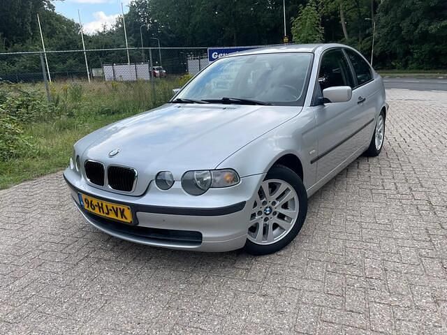 Grijs Gebruikt 2001 BMW 316 Executive Hatchback | € 2.795 (Eerlijke prijs) - Afbeelding 1/4