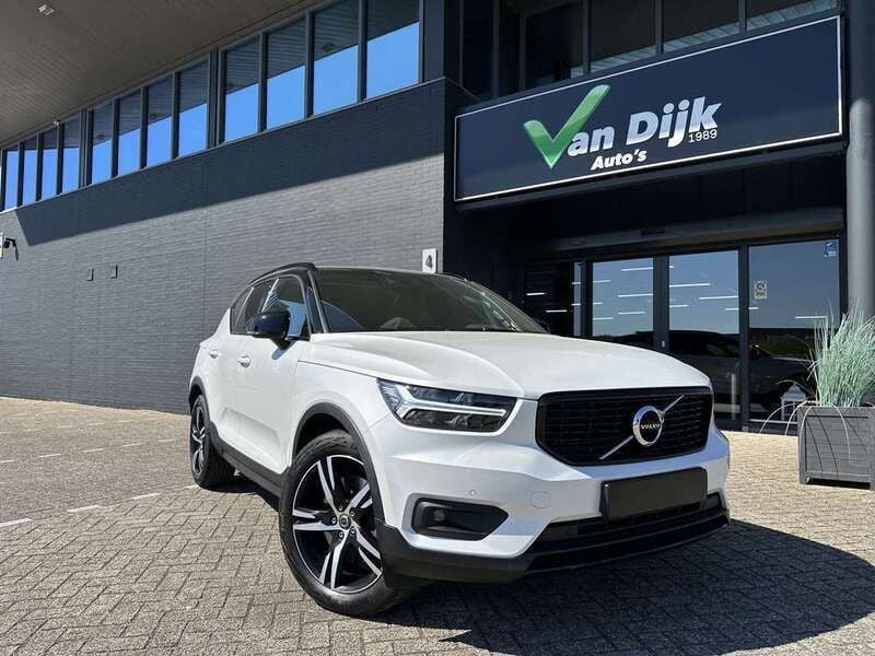 Wit Gebruikt 2021 Volvo XC40 R-Design SUV | € 34.950 (Eerlijke prijs) - Afbeelding 1/4