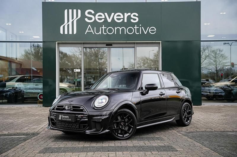 Zwart Gebruikt 2025 Mini John Cooper Works Hatchback | € 39.888 (Eerlijke prijs) - Afbeelding 1/4