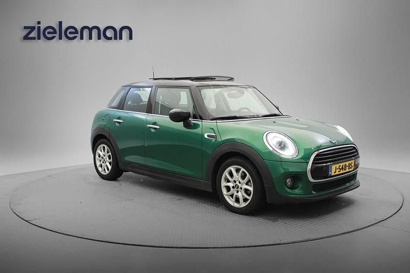 Groen Gebruikt 2020 Mini Cooper Pepper Hatchback | € 15.845 (Goede deal) - Afbeelding 1/4