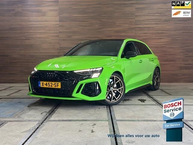 Groen Gebruikt 2023 Audi RS3 Sportback Design Hatchback | € 79.890 (Eerlijke prijs) - Afbeelding 1/4