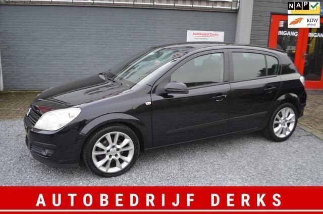 Zwart Gebruikt 2005 Opel Astra Sport Hatchback | € 2.450 (Duur) - Afbeelding 1/4