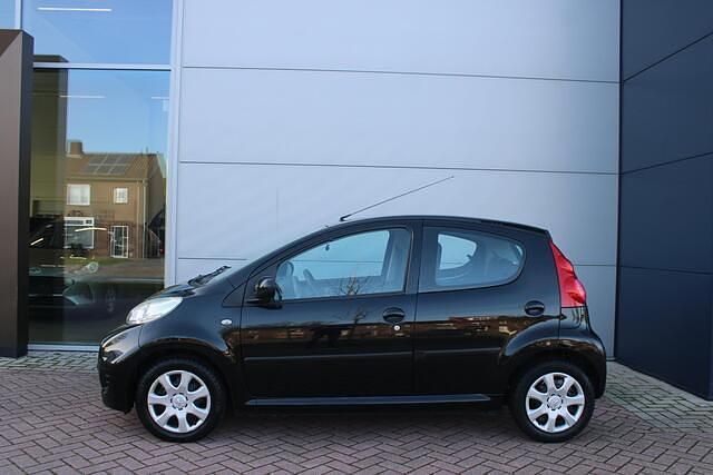 Occasion Peugeot 107 Premium 68 PK (50 kW) 2010 Zwart Hatchback