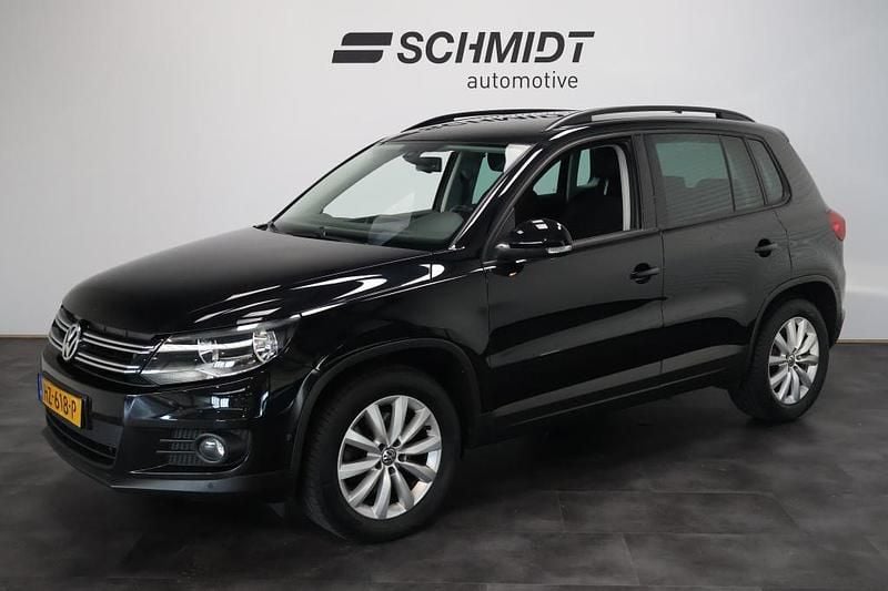 Zwart Gebruikt 2016 VW Tiguan Design SUV | € 14.995 (Goede deal) - Afbeelding 1/4