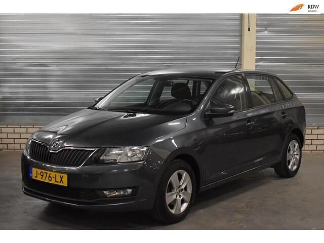 Grijs Occasion 2018 Skoda Rapid Clever Hatchback | € 9.750 (Eerlijke prijs) - Afbeelding 1/4