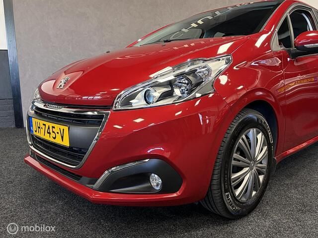 Occasion Peugeot 208 82 PK (60 kW) 2016 Rood Hatchback