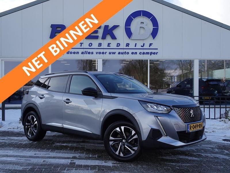 Grijs Gebruikt 2022 Peugeot 2008 Allure SUV | € 17.790 (Goede deal) - Afbeelding 1/4