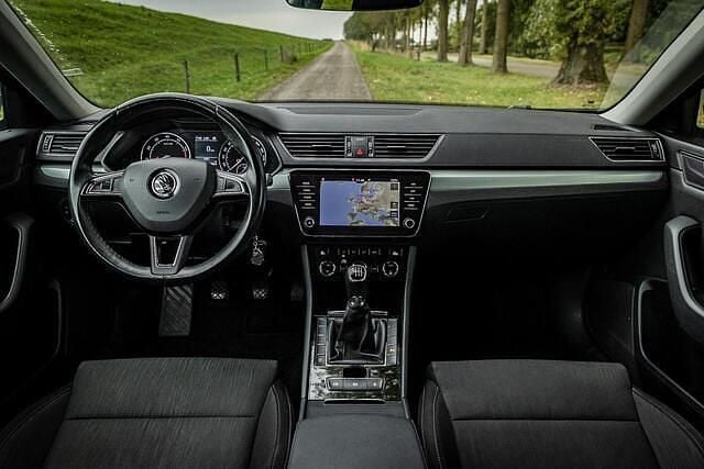 Occasion Skoda Superb Ambition 125 PK (91 kW) 2018 Grijs Stationwagen