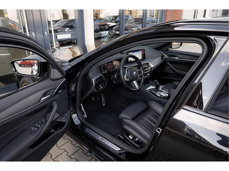 Occasion BMW 530 Executive 184 PK (135 kW) 2022 Zwart Stationwagen