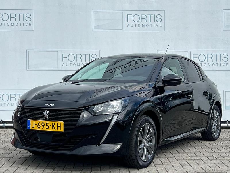 Zwart Gebruikt 2020 Peugeot e-208 Allure Hatchback | € 13.900 (Eerlijke prijs) - Afbeelding 1/4