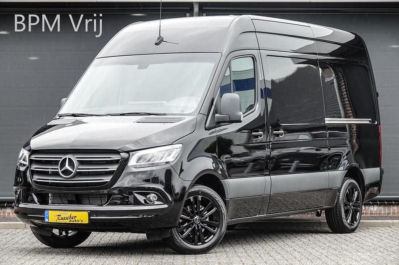 Zwart Gebruikt 2024 Mercedes Sprinter Van | € 59.950 - Afbeelding 1/4