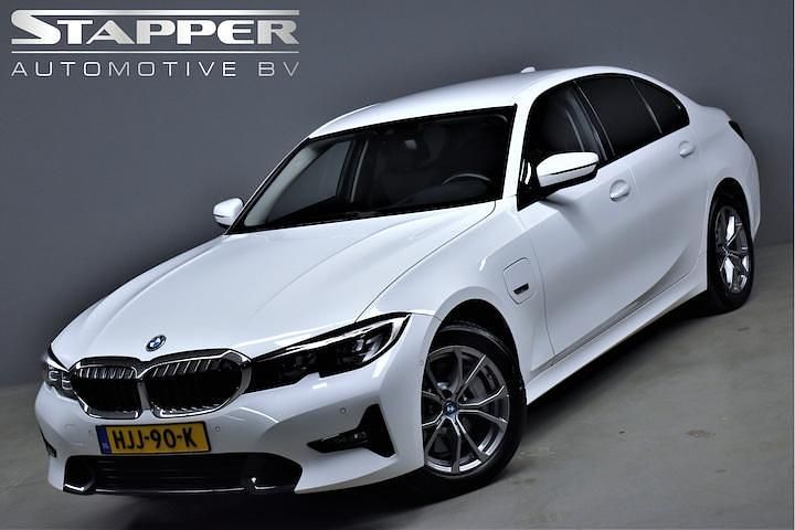 Occasion BMW 330e Sport Line 292 PK (214 kW) 2022 Wit Sedan