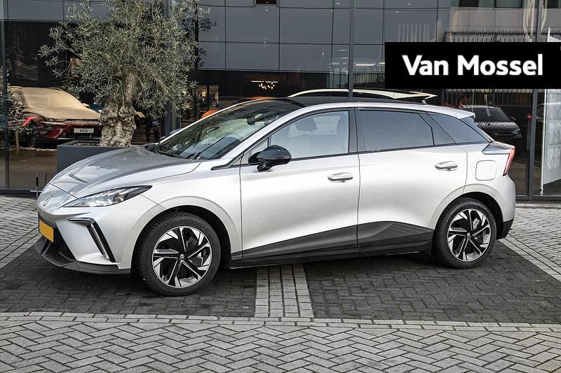 Grijs Gebruikt 2023 MG MG4 EV Luxury Hatchback | € 24.495 (Eerlijke prijs) - Afbeelding 1/4
