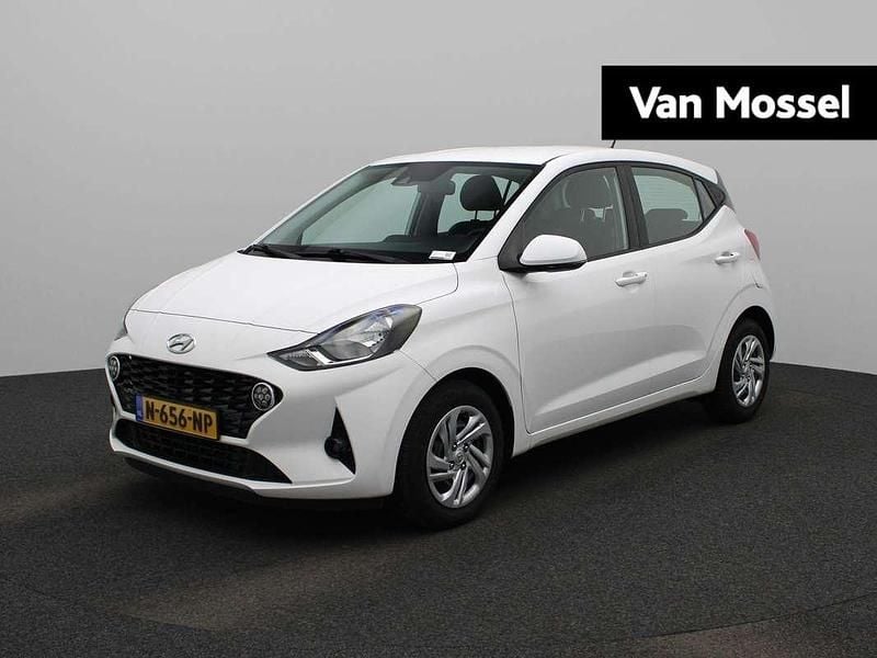 Wit Gebruikt 2021 Hyundai i10 Comfort Hatchback | € 16.945 (Eerlijke prijs) - Afbeelding 1/3