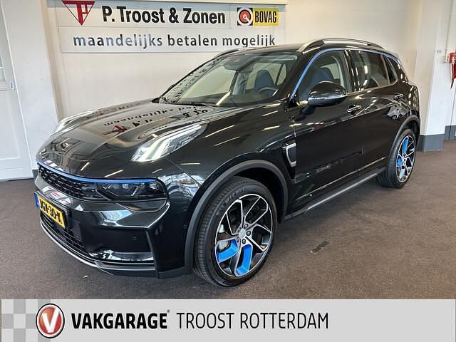 Zwart Gebruikt 2023 Lynk & Co 01 SUV | € 27.450 (Eerlijke prijs) - Afbeelding 1/4