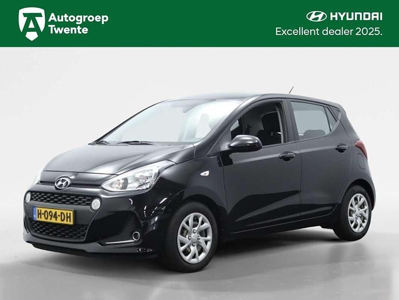 Zwart metallic Gebruikt 2020 Hyundai i10 Comfort Hatchback | € 10.950 (Eerlijke prijs) - Afbeelding 1/4