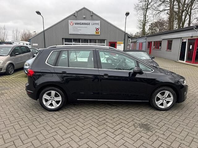 Occasion VW Golf Sportsvan Highline 110 PK (80 kW) 2015 Zwart (metallic) MPV