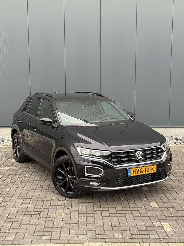 Zwart Gebruikt 2021 VW T-Roc Sport SUV | € 26.950 (Goede deal) - Afbeelding 1/4