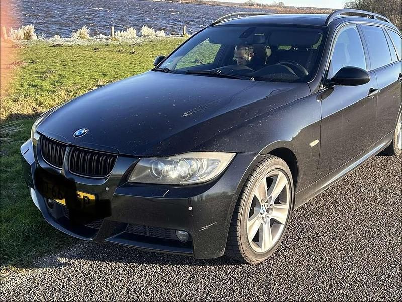 Occasion BMW 325 Executive 218 PK (160 kW) 2007 Zwart Stationwagen