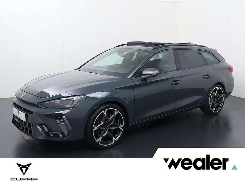 Blauw Gebruikt 2025 Cupra Leon VZ Stationwagen | € 44.940 - Afbeelding 1/4