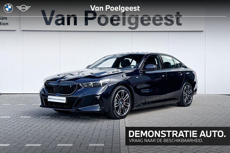 Zwart Gebruikt 2025 BMW i5 M Sport Sedan | € 87.900 - Afbeelding 1/4