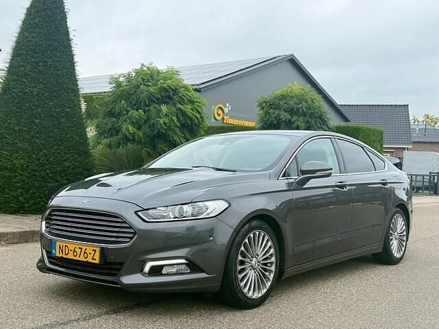 Grijs Gebruikt 2017 Ford Mondeo Titanium Hatchback | € 8.650 (Goede deal) - Afbeelding 1/4