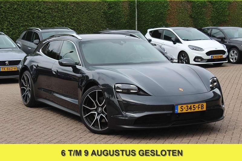 Grijs Gebruikt 2023 Porsche Taycan Sport Turismo Sedan | € 62.950 - Afbeelding 1/4