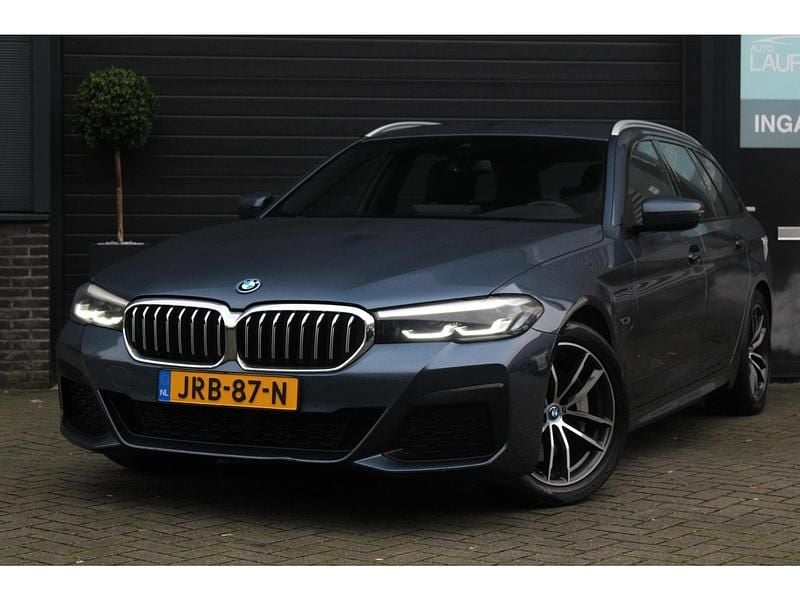 Blauw Occasion 2023 BMW 530 M Sport Stationwagen | € 34.995 (Super prijs) - Afbeelding 1/4