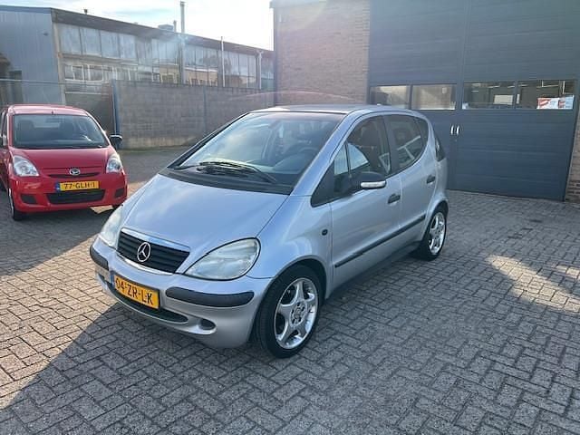 Grijs Gebruikt 2004 Mercedes A160 MPV | € 1.590 (Eerlijke prijs) - Afbeelding 1/4