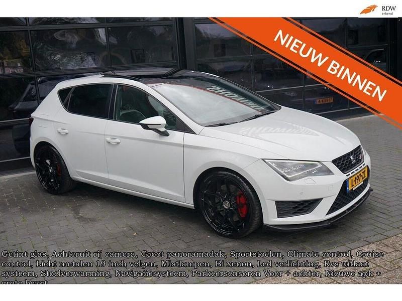 Occasion Seat Leon CUPRA 266 PK (195 kW) 2016 Wit Hatchback