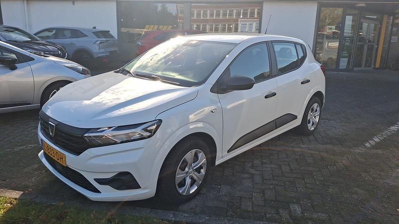 Wit Gebruikt 2021 Dacia Sandero Essentiel Hatchback | € 11.840 (Super prijs) - Afbeelding 1/3