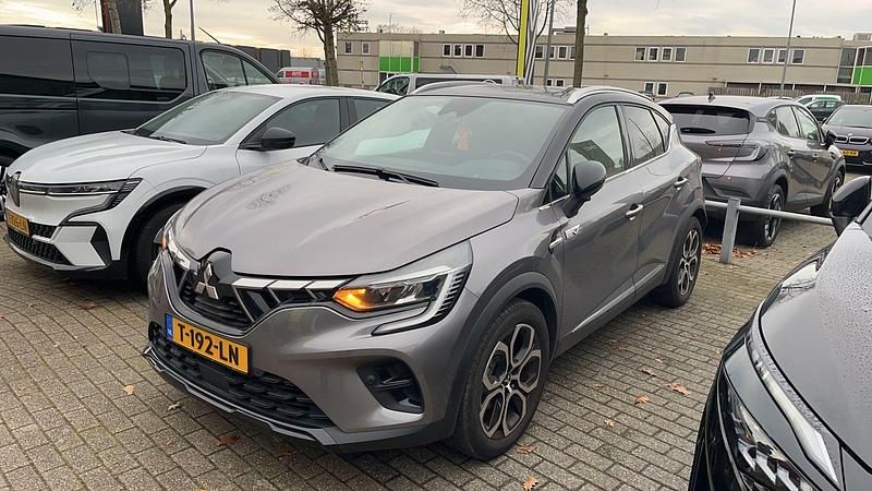 Grijs Occasion 2023 Mitsubishi ASX Edition SUV | € 27.340 (Eerlijke prijs) - Afbeelding 1/3