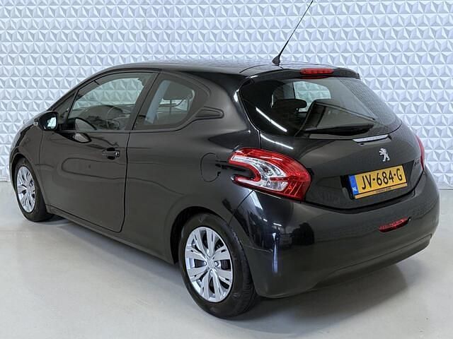 Occasion Peugeot 208 Active 95 PK (69 kW) 2012 Zwart (metallic) Hatchback