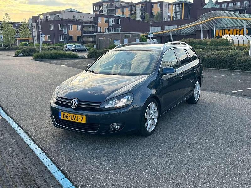 Grijs Gebruikt 2010 VW Golf VI Highline Stationwagen | € 5.000 (Eerlijke prijs) - Afbeelding 1/4