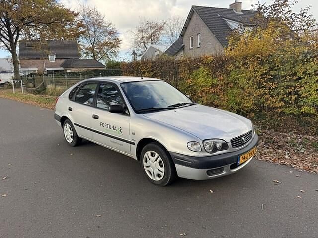 Occasion Toyota Corolla Terra 97 PK (71 kW) 2001 Grijs (metallic) Hatchback