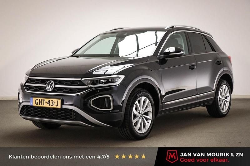 Zwart Occasion 2024 VW T-Roc Style SUV | € 27.545 (Super prijs) - Afbeelding 1/4
