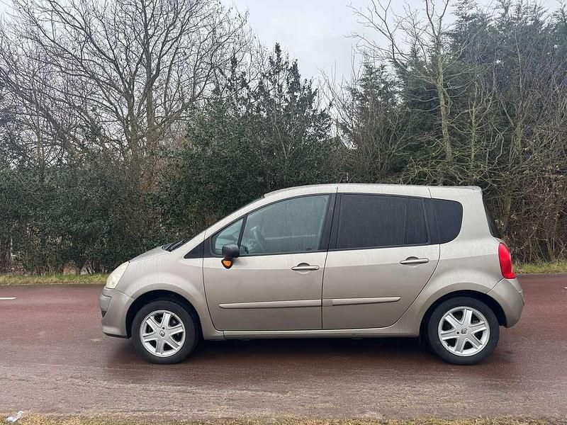Occasion Renault Grand Modus Dynamique 101 PK (74 kW) 2008 Beige MPV