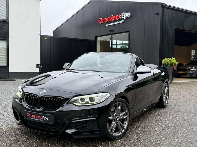 Zwart Gebruikt 2015 BMW M235 M Performance Cabriolet | € 24.900 (Eerlijke prijs) - Afbeelding 1/4