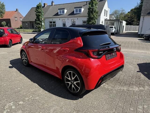 Occasion Toyota Yaris Executive 80 PK (58 kW) 2021 Rood Hatchback