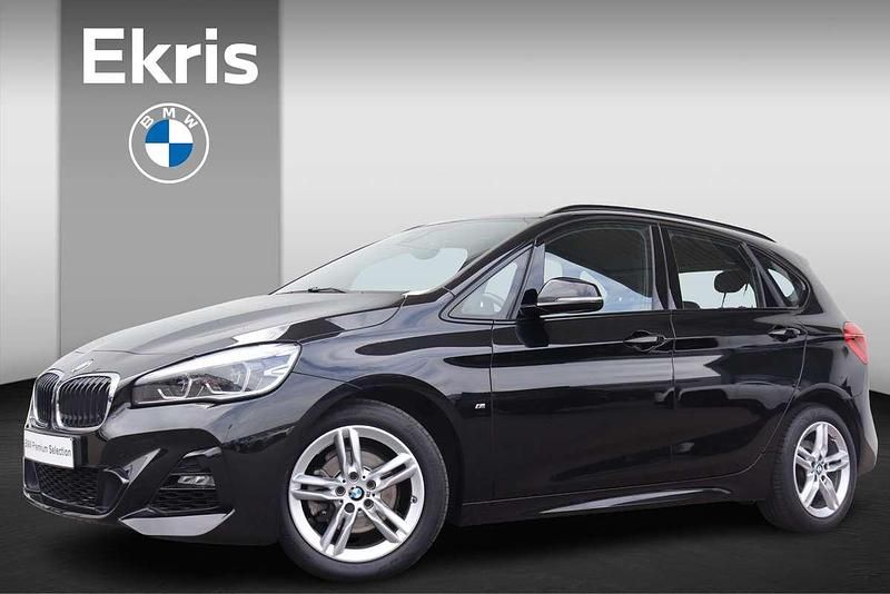 Zwart Gebruikt 2019 BMW 218 Active Tourer Executive MPV | € 18.900 (Eerlijke prijs) - Afbeelding 1/4