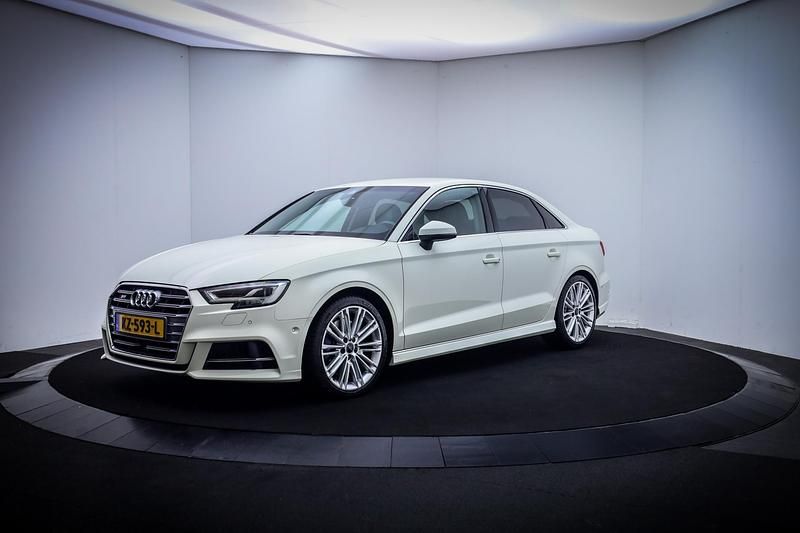 Wit Gebruikt 2017 Audi A3 Proline Sedan | € 36.125 - Afbeelding 1/4