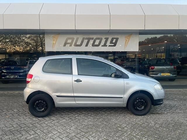 Occasion VW Fox Trendline 54 PK (39 kW) 2006 Grijs (metallic) Hatchback