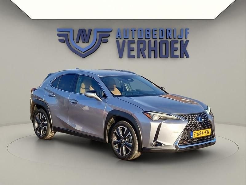 Grijs Occasion 2024 Lexus UX Luxury Line SUV | € 39.900 (Goede deal) - Afbeelding 1/4