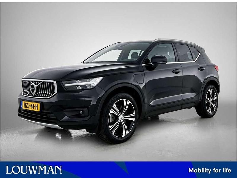 Zwart Gebruikt 2022 Volvo XC40 Inscription SUV | € 37.445 (Eerlijke prijs) - Afbeelding 1/3