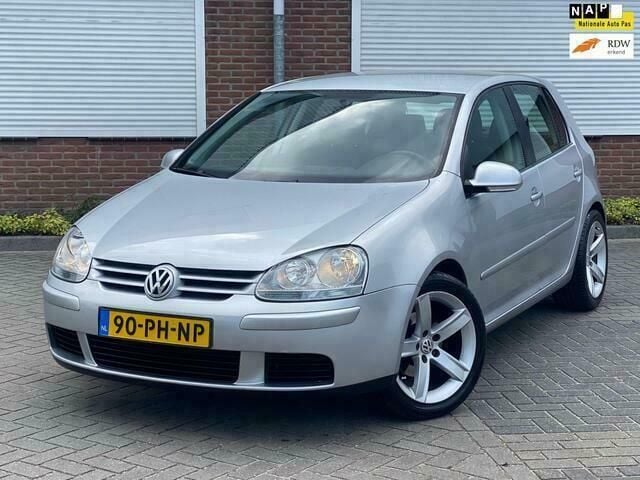 Grijs Gebruikt 2004 VW Golf IV Sportline Hatchback | € 3.750 (Duur) - Afbeelding 1/4