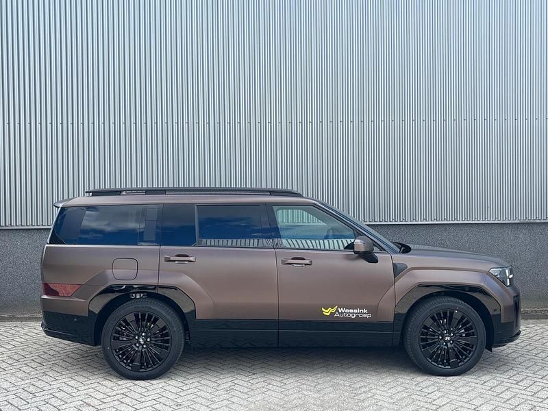 Nieuw Hyundai Santa Fe Blackline 159 PK (116 kW) 2025 Earthy brass mat SUV