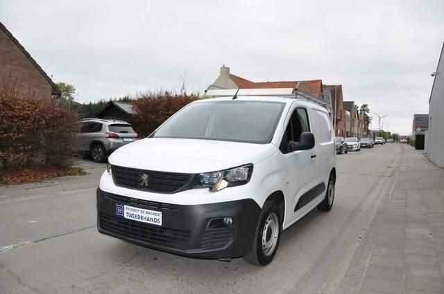 Wit Gebruikt 2021 Peugeot Partner MPV | € 17.500 - Afbeelding 1/4